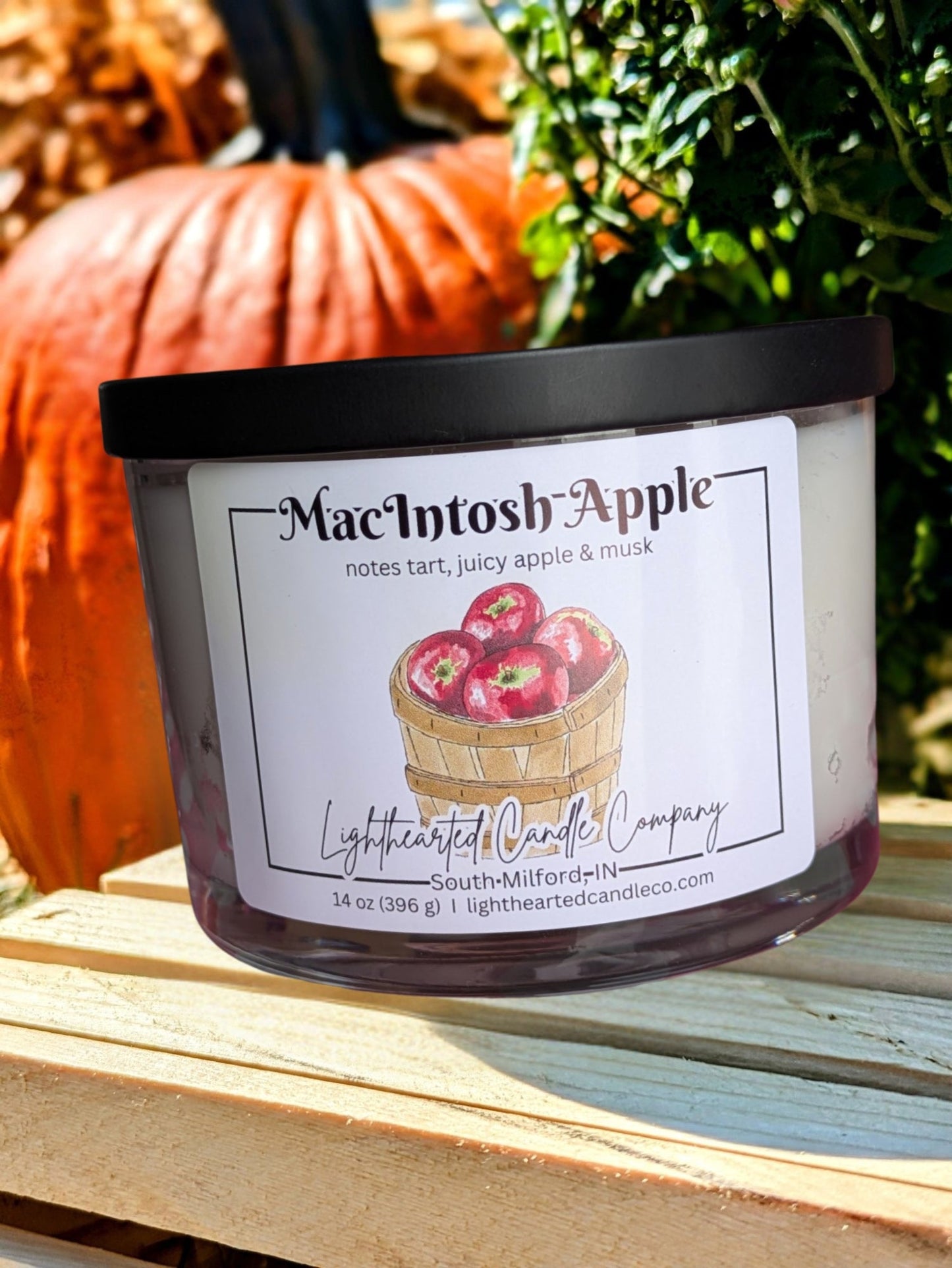 MacIntosh Apple Candle